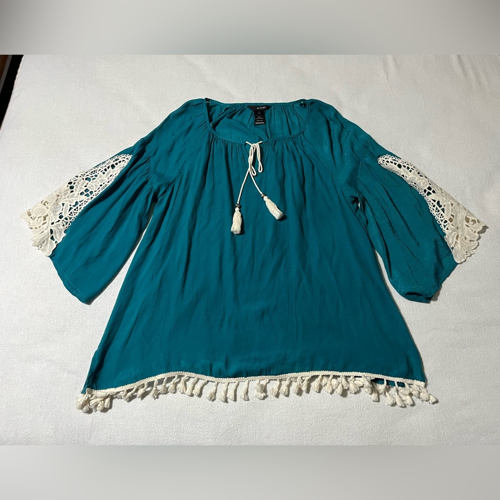 Ali Miles‎ Size Large Crochet Eyelet Sleeve Top Blue Blouse Tunic